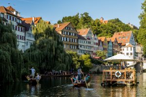 Stcherkahnfahrt Tübingen Fotograf; Neckarfloß; Unternehmensfotografie Tübingen_; Zeichnen mit Licht; Fotograf Tübingen