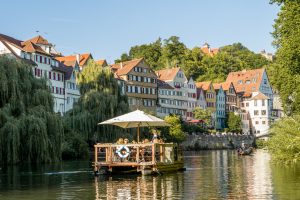 Stcherkahnfahrt Tübingen Fotograf; Neckarfloß; Unternehmensfotografie Tübingen_; Zeichnen mit Licht; Fotograf Tübingen